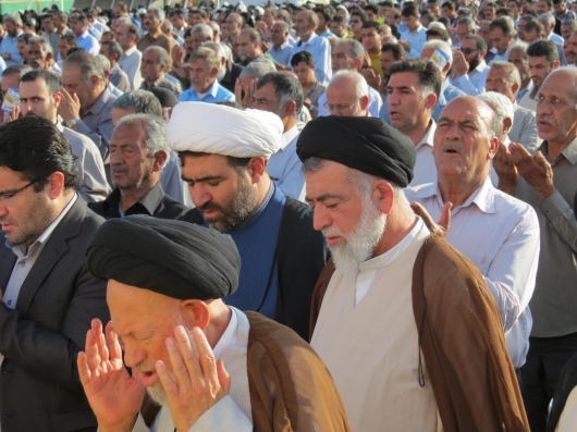 زدو بند و پارتی بازی را کنار بگذارید ما سیمان خاکستری و فولاد را داریم، اما برخی از قبل برای خودشان افرادی انتخاب کرده‌اند و می‌خواهند به خورد ما بدهند/روحانیت نی‌ریز از قدیم در کنار هم بوده اند/ما تابع دولت سست نیستیم / اگر بخواهند کوتاهی کنند، شما مردم نگذارید
